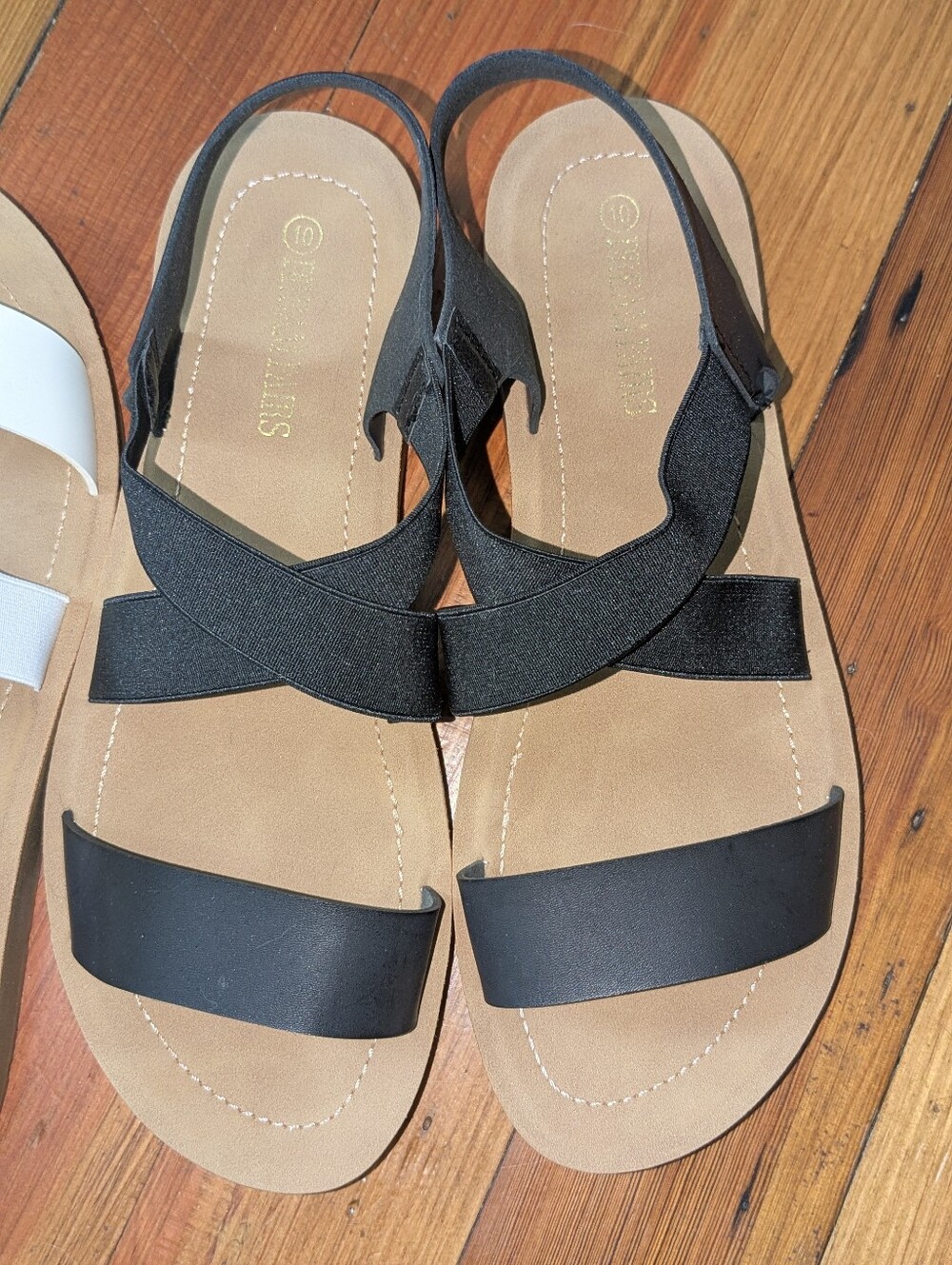 DREAM PAIRS - SIZE 10 BLACK & WHITE - Picture 11 of 15